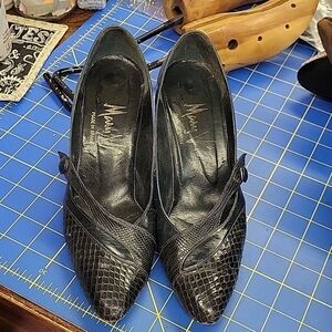 Mary V's Made in Spain Vintage Black Pumps Needs Heel Tips Size 8